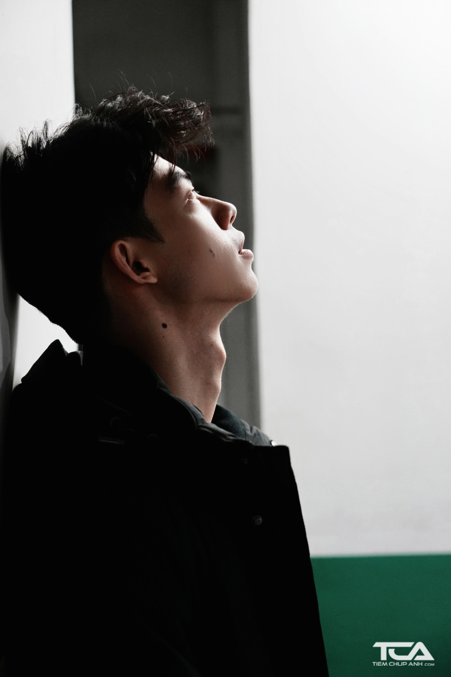chụp ảnh với tường
